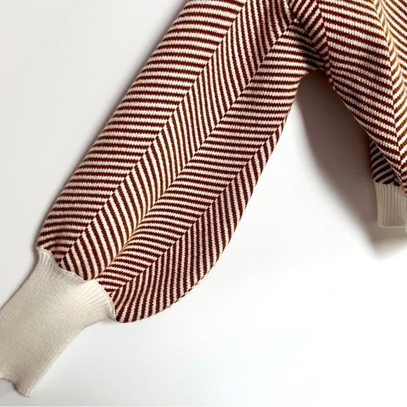 NEW Fashion Nova Brown White Cropped Cardigan Off Shoulder Sweater XS​ - Picture 5 of 15